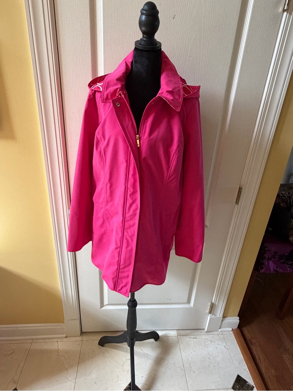 dennis basso Bright Hot Pink Trench Coat